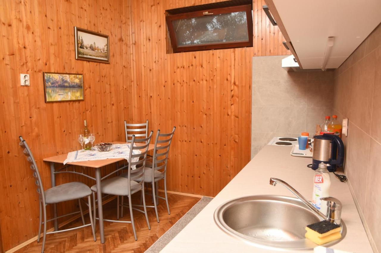 Apartman Woolf Senta Exterior foto